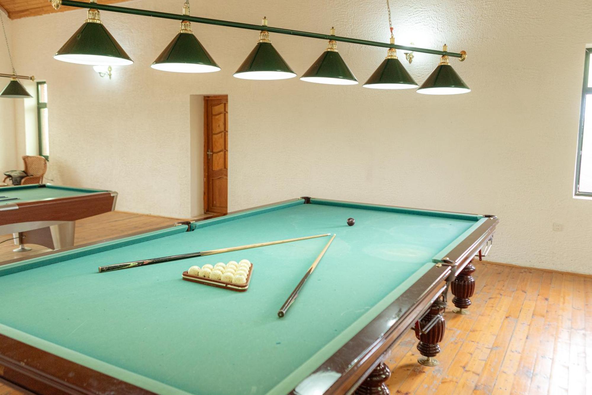 Chabiant Guesthouse Chateau Monolit Ikinci Yeniyol Kültér fotó