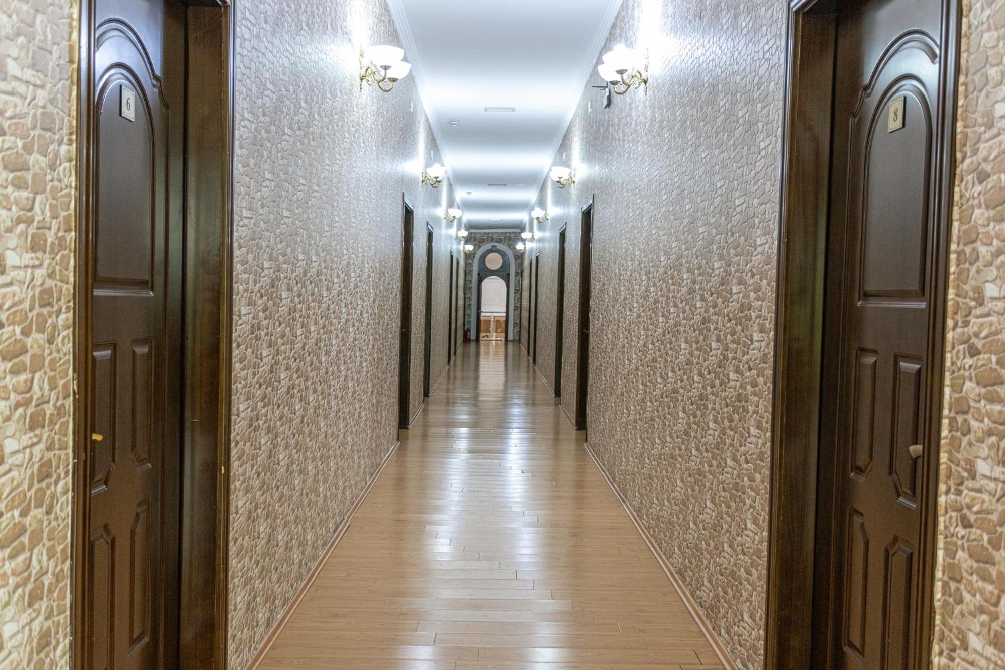 Chabiant Guesthouse Chateau Monolit Ikinci Yeniyol Kültér fotó