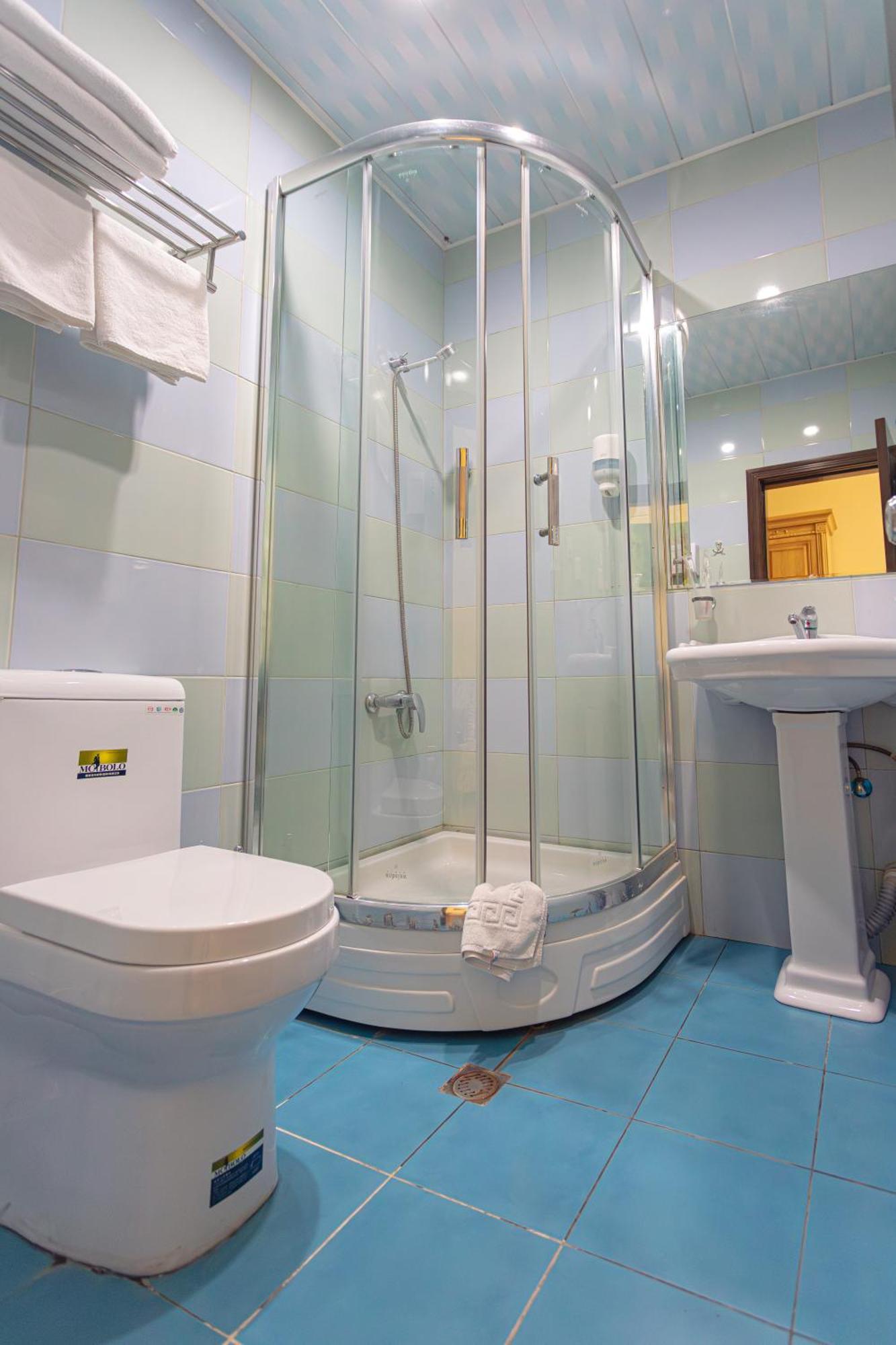Chabiant Guesthouse Chateau Monolit Ikinci Yeniyol Kültér fotó