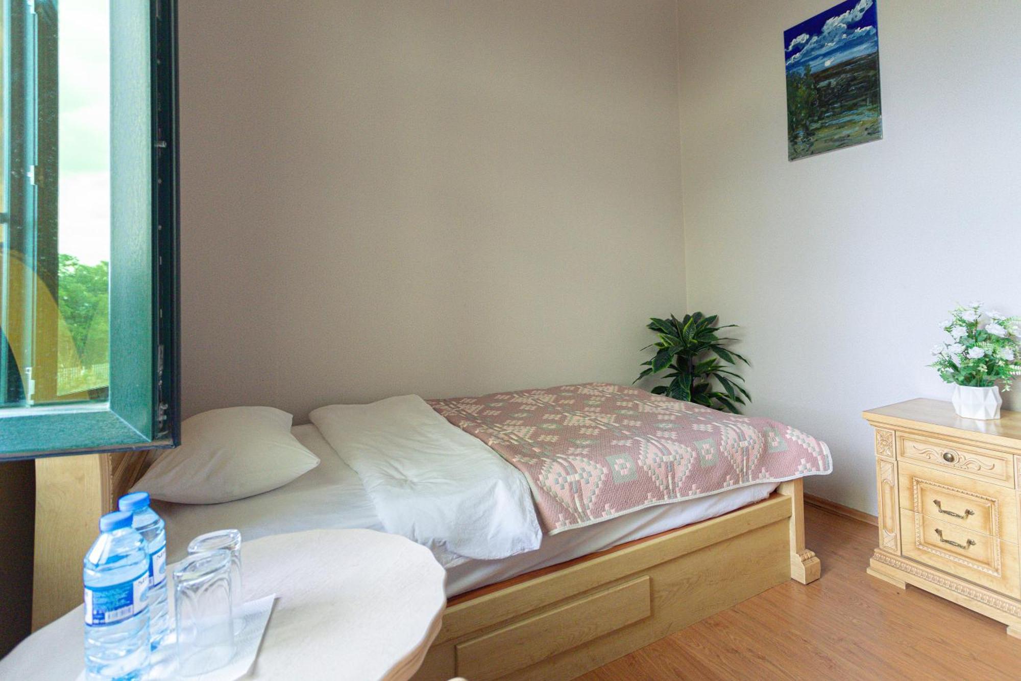 Chabiant Guesthouse Chateau Monolit Ikinci Yeniyol Kültér fotó
